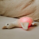 nachtlampje-knuffel-kind-gans-Liva-flow-amsterdam-1